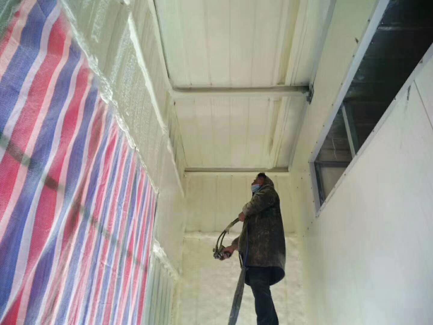 牆體噴塗