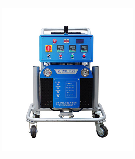 聚氨酯發(fā)泡設備(bèi)型号：JNJX-Q5600型